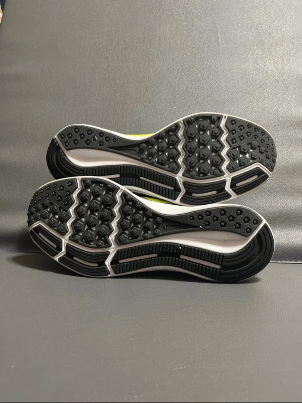 Nike Downshifter men’s 8
